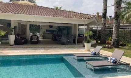 Casa no condomínio BRISAS DO UNA para venda com 4 quartos, sendo 4 suítes, 400m²