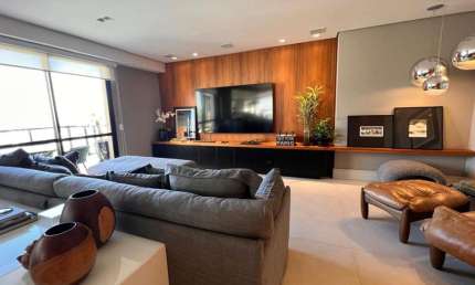 Cobertura para venda com 4 quartos, sendo 4 suítes, 358m²