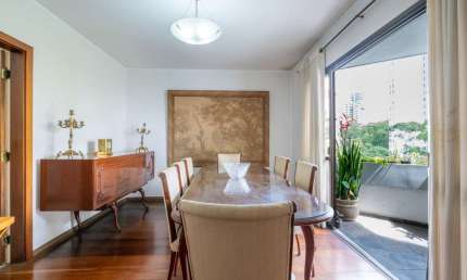 Apartamento tipo para venda com 4 quartos, sendo 3 suítes, 200m²