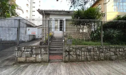 Casa tipo para venda em Pinheiros com 5 quartos, 180m²