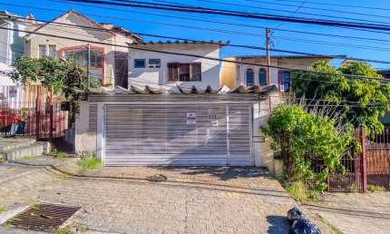 Casa tipo para venda em Vila Pompeia com 5 quartos, sendo 1 suíte, 220m²