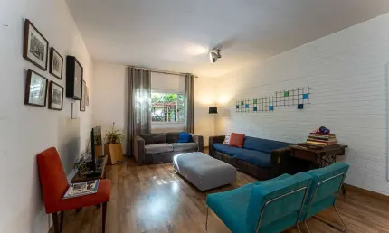 Sobrado para venda com 3 quartos, sendo 1 suíte, 198m²