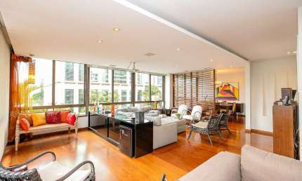 Apartamento tipo para venda e locação com 3 quartos, sendo 3 suítes, 225m²