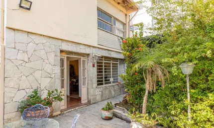 Sobrado para venda em Jardim das Bandeiras com 3 quartos, 232m²