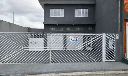 Casa tipo para venda e locação em Vila Cavaton com 3 quartos, 218m²