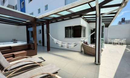 Apartamento Alto Padrão na praia com Jacuzzi 6 Lugares.