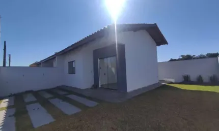 Casa de esquina - imperdível r$350 mil 980m da praia