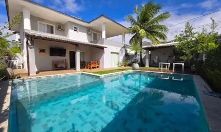 Energia solar, espaço gourmet e piscina privativa!!
