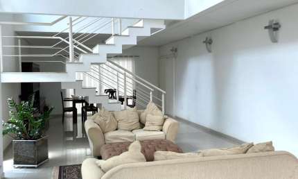 Sobrado para venda com 348 m² com 3 quartos no bairro Vila Nova Socorro - Mogi das Cruzes/SP