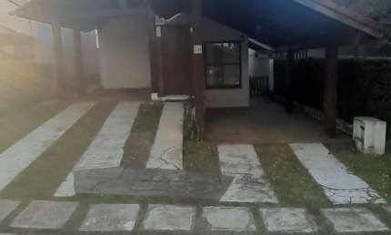 Sobrado em  condomínio  para venda com 200 m²com 4 dorms.