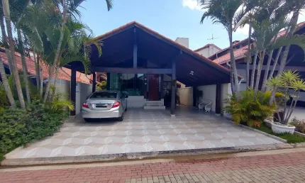 Casa de condomínio para venda com 200 m² com 3 dorms