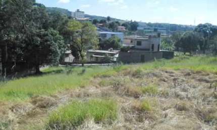 ÁREA COM APROXIMADAMENTE 8000M², SÓ VENDE A ÁREA TOTAL, N/PARCELA