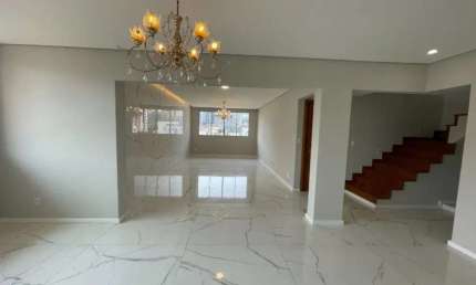 Cobertura com 4 Quartos e 5 banheiros à Venda, 498 m² por R$ 2.950.000