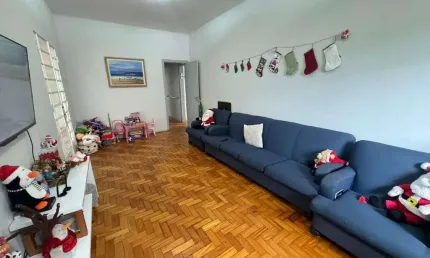 CASA À VENDA, RESIDENCIAL OU COMERCIAL, PRÓXIMO AO MATERDEI