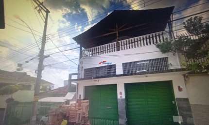 CASA 3 PAVIMENTOS, RESIDENCIAL E COMERCIAL, RUA PLANA