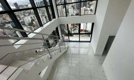 SONHO DE APARTAMENTO, UMA 'QUADRA' DE PRÉDIO, 4 QTOS, LAZER.