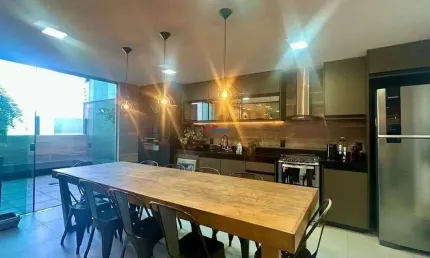 EXCELENTE ÁREA PRIVATIVA, ACABAMENTO IMPECÁVEL, 3 QTOS, 3 VAGAS,
