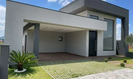 Casa térrea à venda Cond. Portal Lamis em Atibaia - 300m²