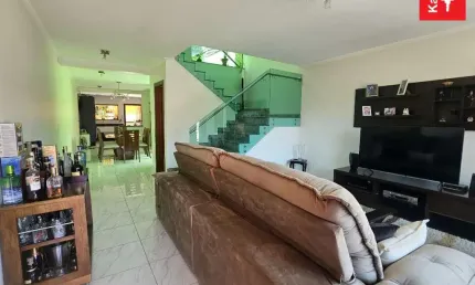 Casa com 3 quartos à venda na Angelina Scopel Pinotti, 382, Ferrazópolis, São Bernardo do Campo por R$ 1.350.000