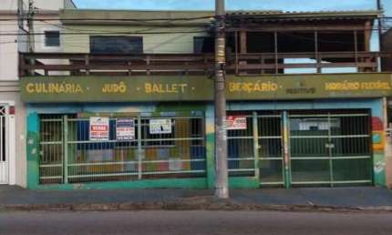 Sobrado para Venda em Santo André, Vila Alto de Santo André, 2 dormitórios, 1 banheiro, 6 vagas