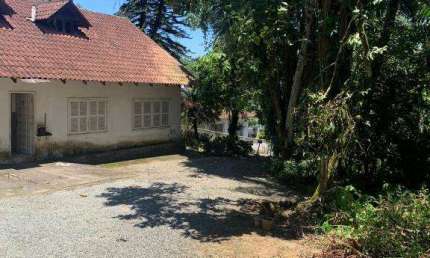 Terreno à venda na Rua Marcos Grossembacher, 256, Glória, Joinville