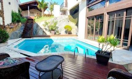 Casa com 4 quartos à venda na Rua Arnaldo Moreira Douat, 55, Floresta, Joinville