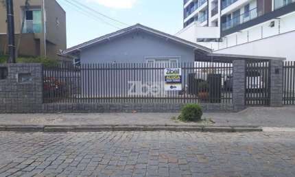 CASA no BOM RETIRO com 3 quartos para LOCAÇÃO, 120 m²