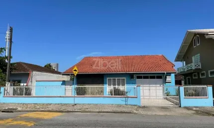 Casa com 5 quartos à venda na Rua Senador Rodrigo Lobo, 542, Iririú, Joinville