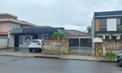 Casa com 4 quartos à venda na Rua Apucarana, 650, Comasa, Joinville