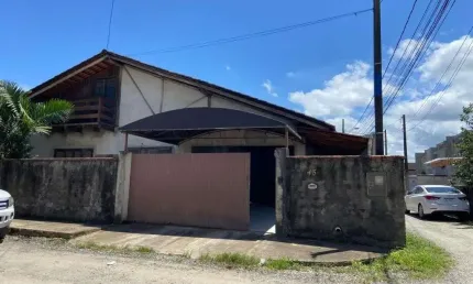 Casa com 3 quartos à venda na Rua José Francisco de Leão, 45, Iririú, Joinville