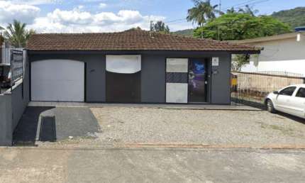CASA no BOM RETIRO com 3 quartos para LOCAÇÃO, 175 m²