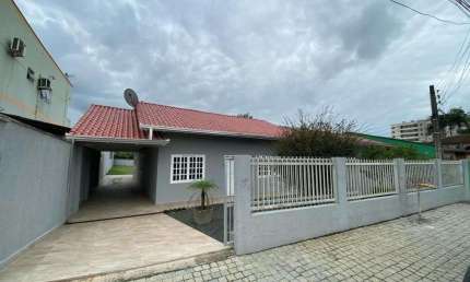 Casa com 3 quartos à venda na Rua Elis Regina, 101, Floresta, Joinville