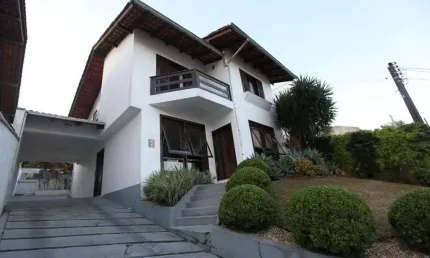 SOBRADO no SAGUAÇÚ com 4 quartos para VENDA, 211 m²