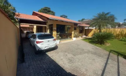 Casa com 3 quartos à venda na Rua Barra Velha, 1620, Itaum, Joinville