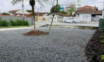Casa no aventureiro com 3 quartos para locação, 119 m²