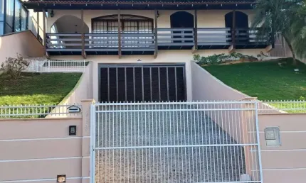 Casa com 4 quartos à venda na Rua Ouro Verde, 127, Saguaçu, Joinville