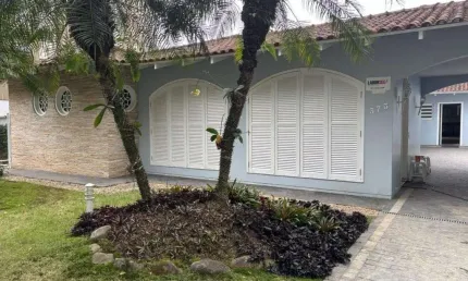 Casa no atiradores com 4 quartos para locação, 280 m²