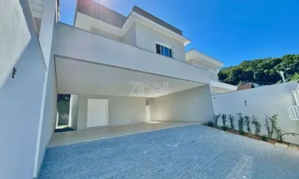 Casa com 4 quartos à venda na Rua Campo Alegre, 50, Glória, Joinville