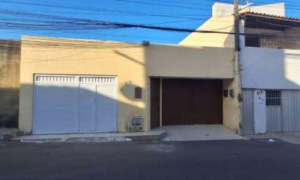 Excelente Casa com 05 Quartos, 03 Suites no Bairro Nsa Sra das Graças