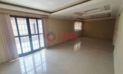 LINDO SOBRADO PARA LOCAÇÃO/VENDA COM 4 DORMITÓRIOS, SENDO 3 SUITES E QUATRO VAGAS DE GARAGEM NO JARDIM EUROPA
