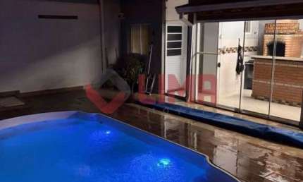 Linda Casa Jardim Bela Vista - 3 suítes e Piscina - Bauru/SP