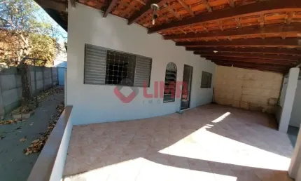 ÓTIMA RESIDÊNCIA PARA A LOCAÇÃO PRÓXIMA A AV CASTELO BRANCO E PASTELARIA OKINAWA!!!