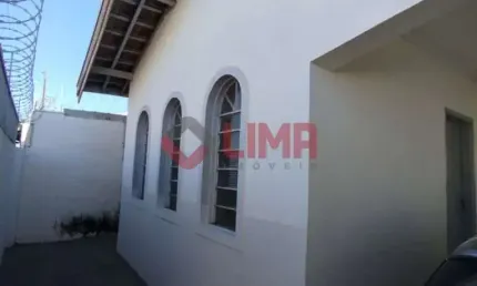 Ótima casa para locação ou venda com 3 dormitórios e 2 vagas de garagens na vila lemos
