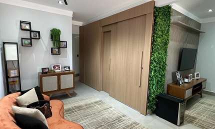 Sobrado todo reformado com 2 suítes, closet e espaço gourmet - Condomínio Villa Di Capri - Região do Ribeirão do Lipa - Próximo a Faculdade ICEC e Parque Mãe Bonifácia