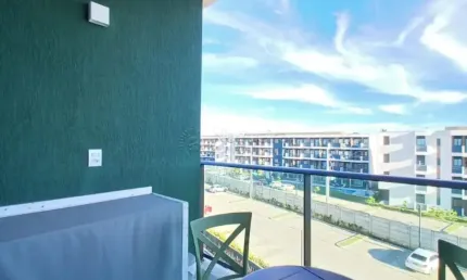 Apartamento mobiliado em muro alto – conforto e lazer próximo ao mar!