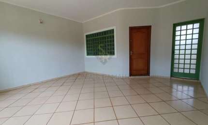 Casa Residencial para locação no Bairro Sumarezinho, em Ribeirão Preto