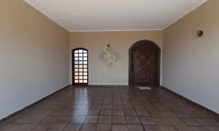 Casa Padrão para Locação e Venda no Bairro Vila Tibério, em Ribeirão Preto