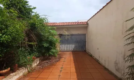 Casa padrão para locação no bairro presidente médici, em ribeirão preto