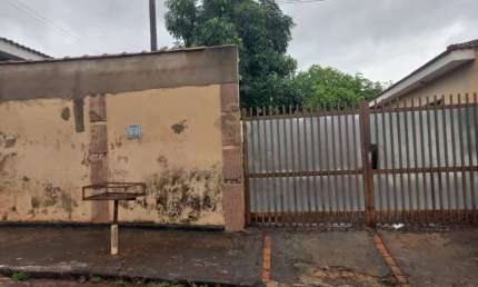 Casa com 2 quartos à venda no Centro, Serrana 