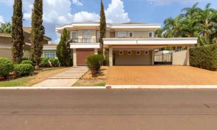 Casa com 4 quartos à venda no Centro, Jardinópolis 